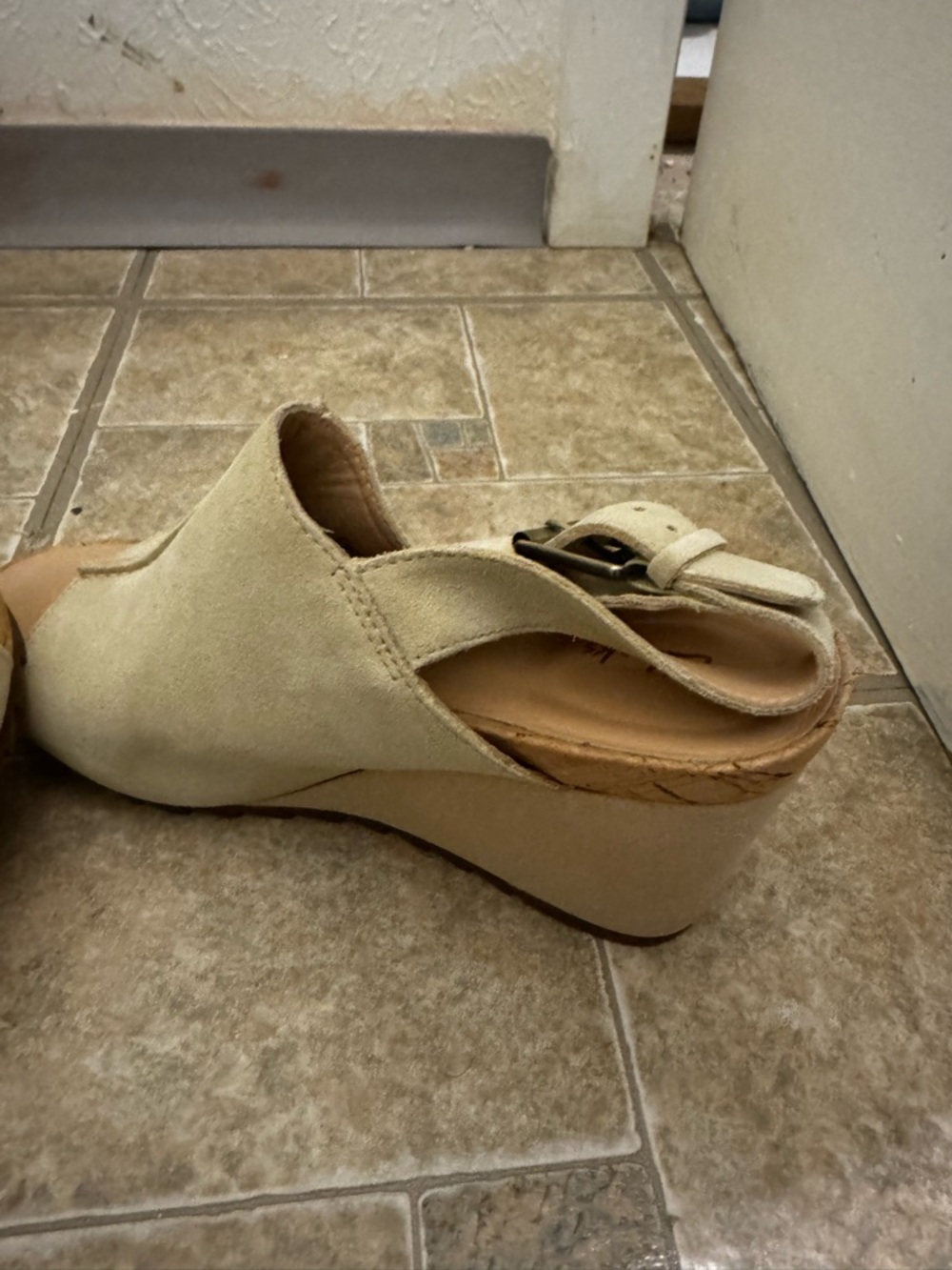 Clarks Women’s Pale Yellow Suede Wedge Sandals | Open Toe Slingback | Cork Wedge - Picture 7 of 9